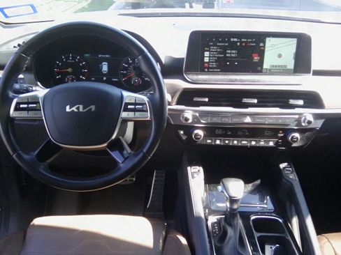 Used 2022 Kia Telluride SX w/ SX Prestige Package AWD/4WD image 9