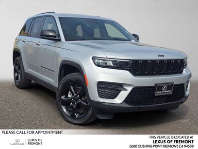 Used 2023 Jeep Grand Cherokee Altitude