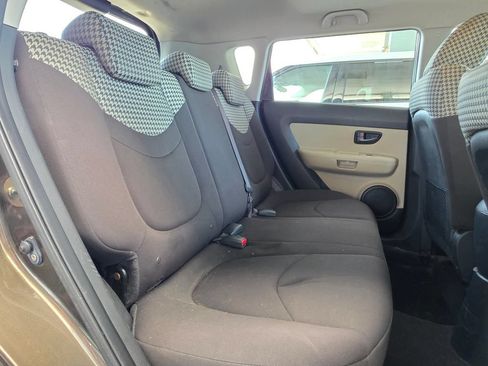 Used 2010 Kia Soul ! FWD image 21