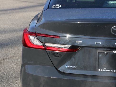 Used 2025 Toyota Camry XLE image 6