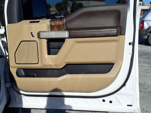 Used 2018 Ford F150 Lariat w/ Equipment Group 502A Luxury image 15