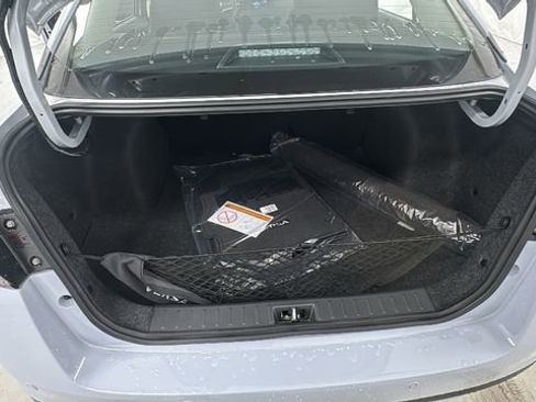 New 2025 Nissan Versa SR w/ Trunk Package FWD image 15