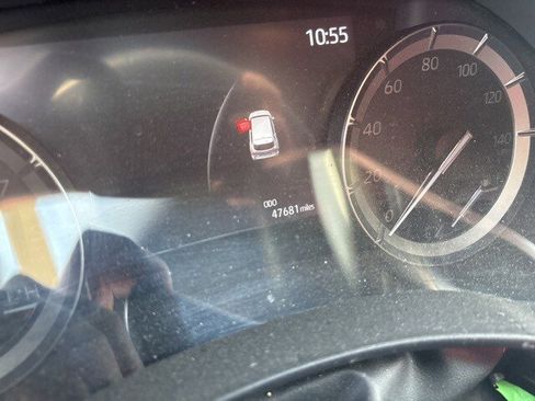 Used 2021 Toyota Highlander XSE image 9