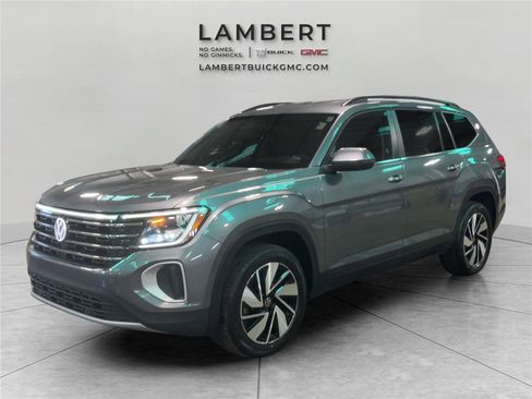 Used 2025 Volkswagen Atlas SE image 1