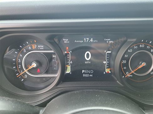 Used 2024 Jeep Gladiator Mojave w/ Technology Group image 8