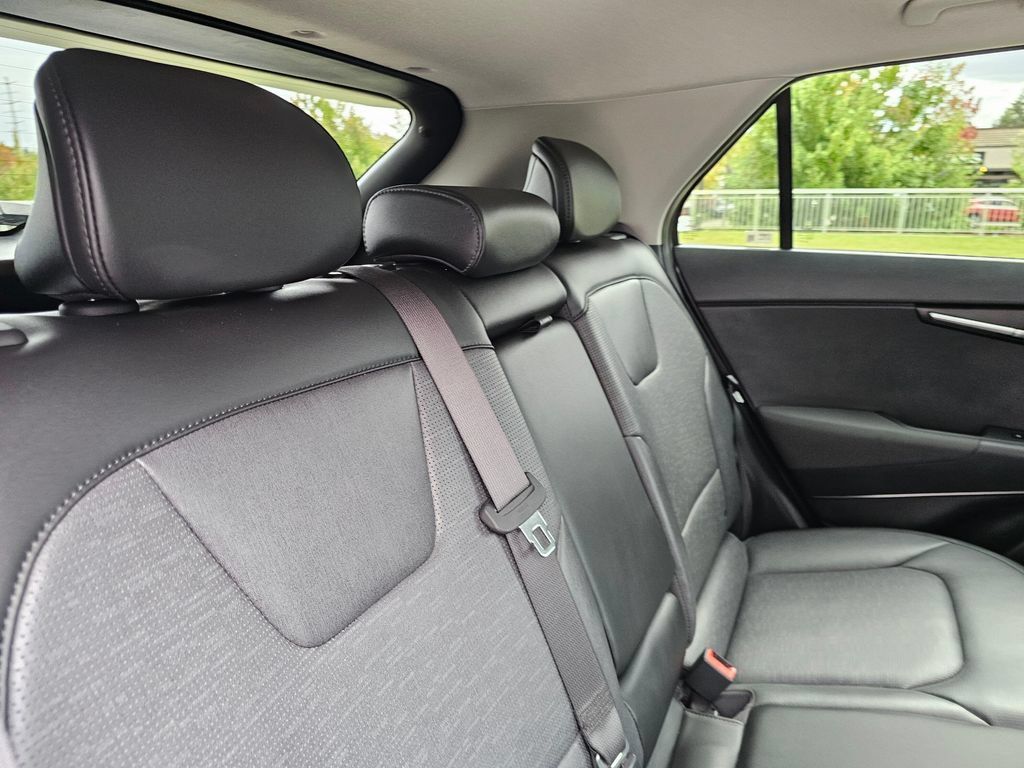 Used 2023 Kia Niro Wave w/ Wave Preserve Package FWD image 13