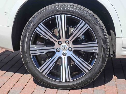 Used 2024 Volvo XC90 T8 Ultimate w/ Protection Package Premier AWD/4WD image 10