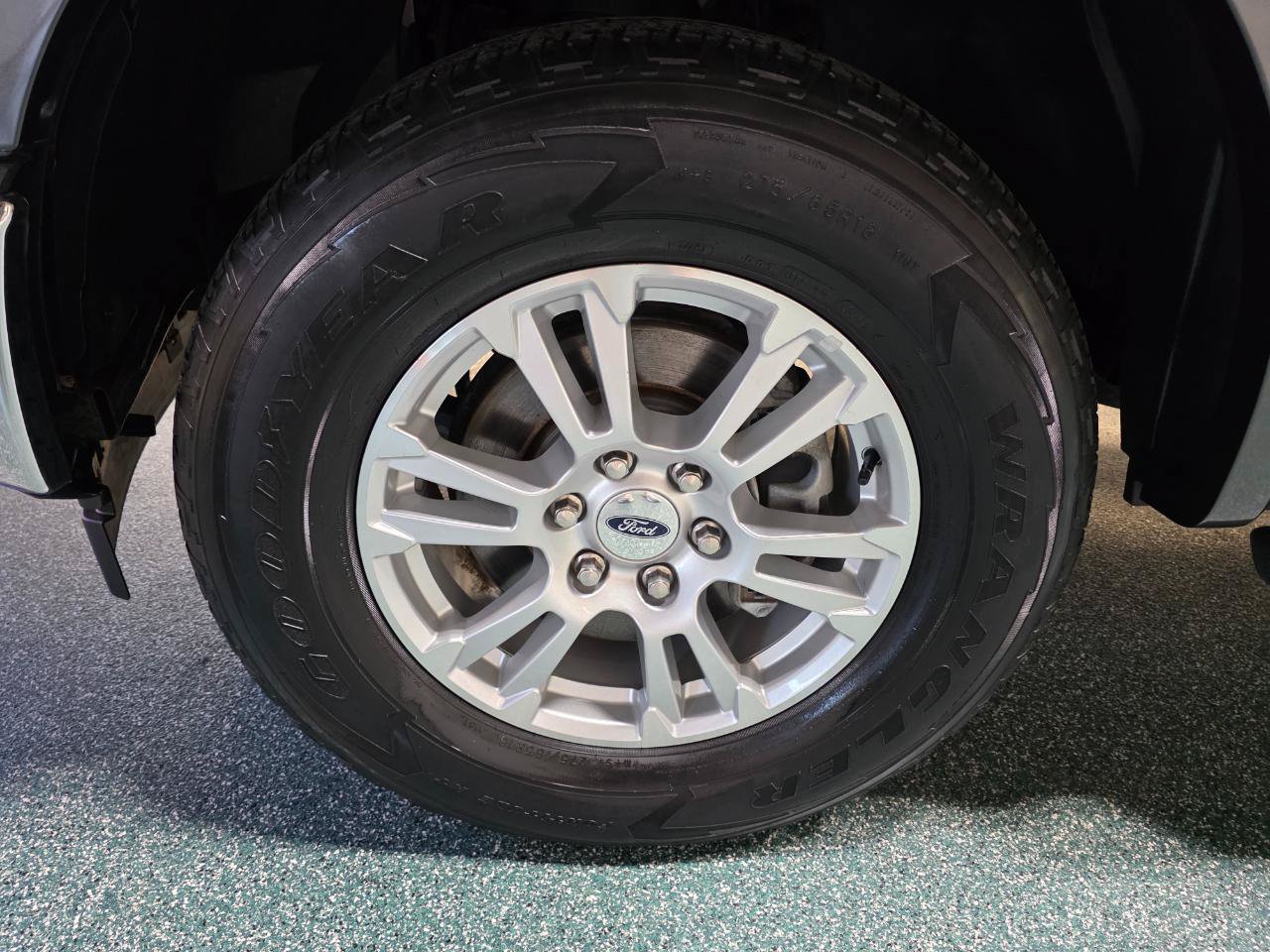 Used 2017 Ford F150 Lariat w/ Equipment Group 501A Mid AWD/4WD image 12
