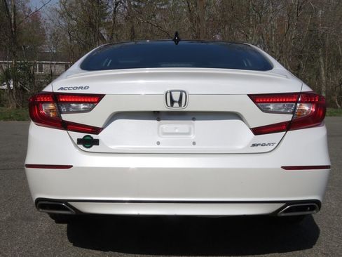 Used 2019 Honda Accord Sport image 6