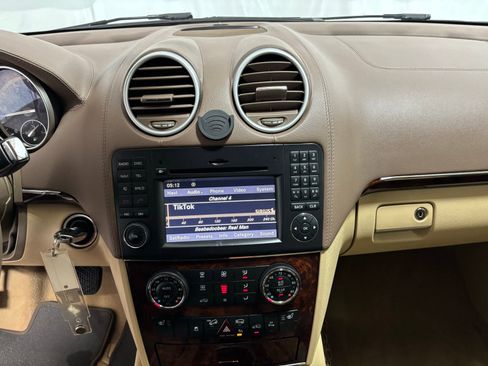 Used 2012 Mercedes-Benz GL 320 BlueTEC 4MATIC image 25