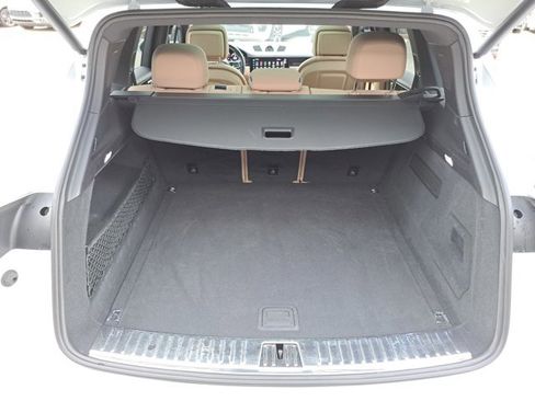 Certified 2022 Porsche Cayenne image 15