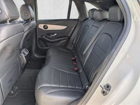 Used 2021 Mercedes-Benz GLC 300 image 17