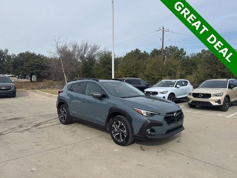Used 2024 Subaru Crosstrek 2.0i Premium image 3