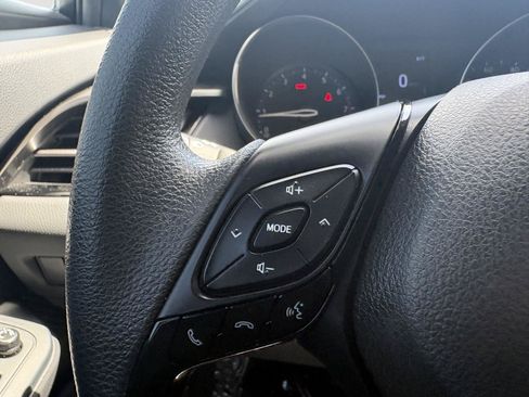 Used 2019 Toyota C-HR LE FWD image 17