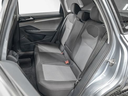 Used 2024 Volkswagen Taos S image 28