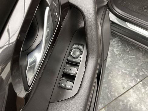 Used 2020 Chevrolet Blazer RS w/ LPO, Floor Liner Package AWD/4WD image 9