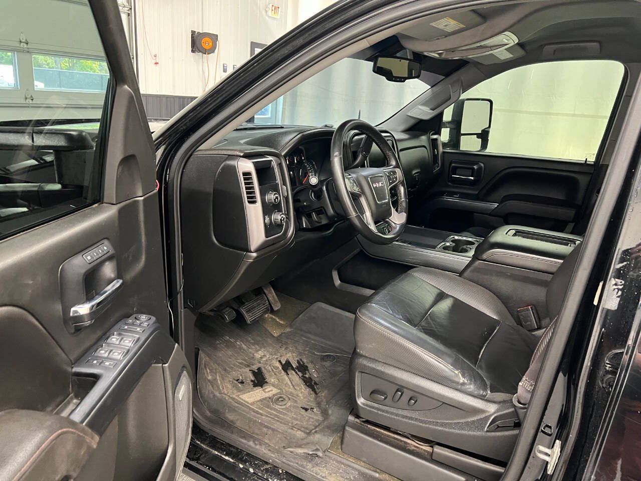 Used 2017 GMC Sierra 1500 SLT w/ All Terrain X Package AWD/4WD image 7