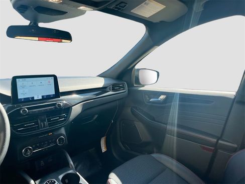 Used 2025 Ford Escape ST-Line image 22