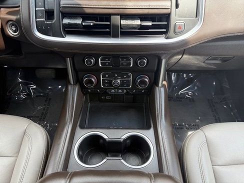 Used 2021 Chevrolet Suburban Z71 w/ Z71 Off-Road Package image 27