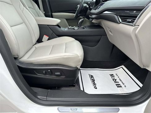 Certified 2023 Cadillac XT4 Premium Luxury w/ Cold Weather Package image 21