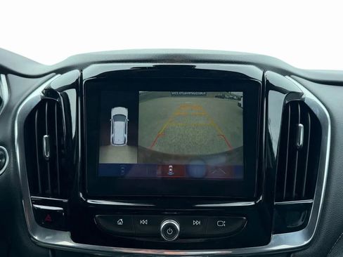 Used 2018 Chevrolet Traverse LT FWD image 14