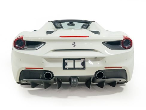 Used 2018 Ferrari 488 Spider RWD image 18