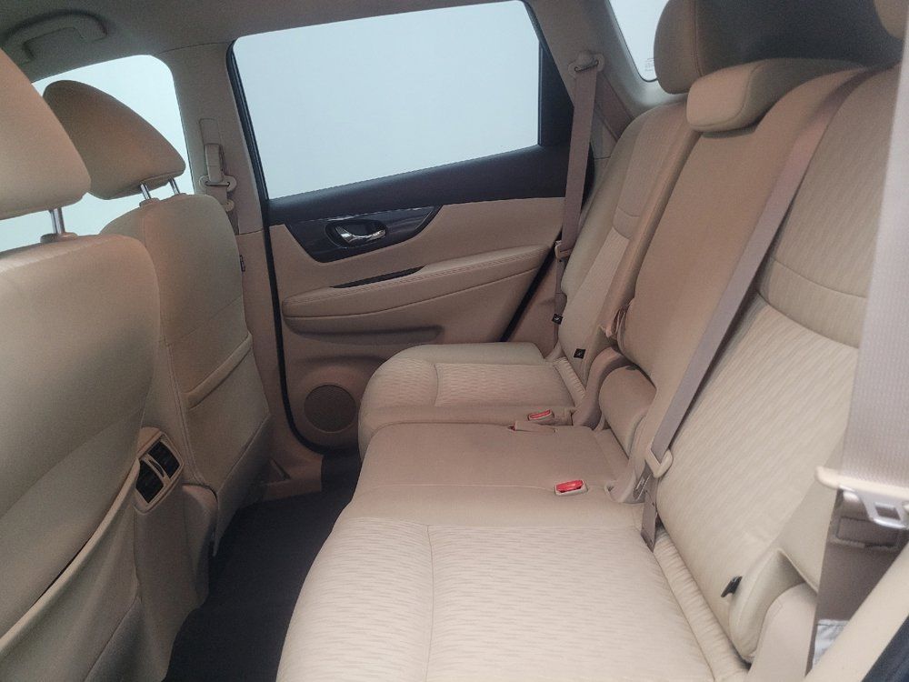 Used 2020 Nissan Rogue SV FWD image 18