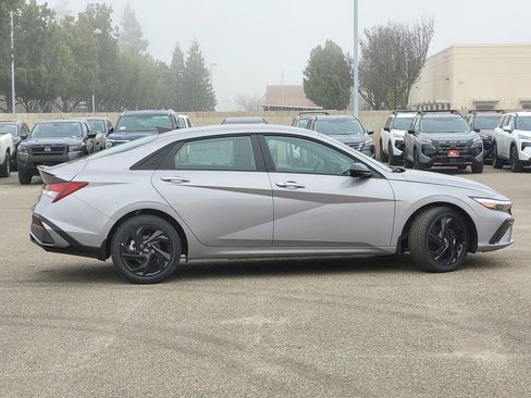 New 2026 Hyundai Elantra Sport image 3