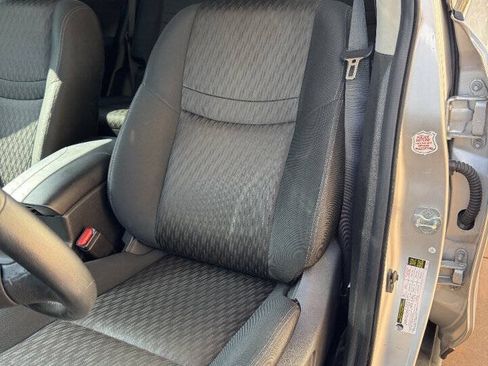 Used 2019 Nissan Rogue SV FWD image 12