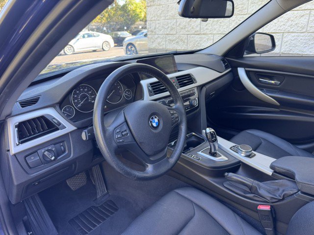 Used 2018 BMW 320i xDrive Sedan w/ Convenience Package AWD/4WD image 6