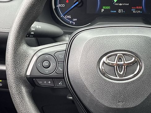 Used 2025 Toyota RAV4 LE AWD/4WD image 12