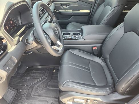 New 2026 Honda Pilot Touring image 16