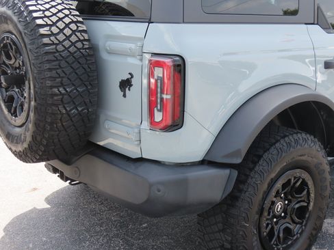 Used 2023 Ford Bronco Wildtrak AWD/4WD image 13