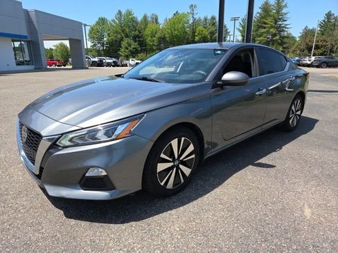Used 2022 Nissan Altima 2.5 SV FWD image 3