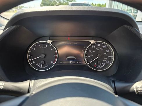 Used 2024 Nissan Sentra SV FWD image 13