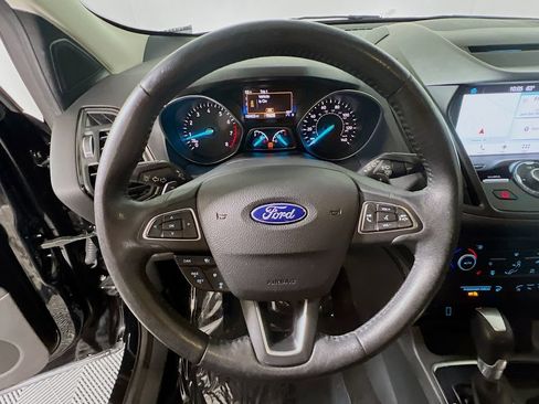 Used 2018 Ford Escape Titanium w/ Ford Safe & Smart Package AWD/4WD image 10