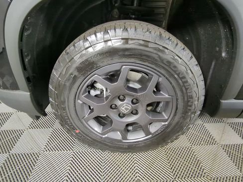 New 2025 Honda Pilot TrailSport image 11