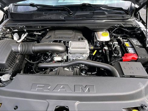 New 2026 RAM 1500 Laramie AWD/4WD image 10