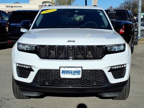 Used 2023 Jeep Grand Cherokee Limited w/ Luxury Tech Group II image 43