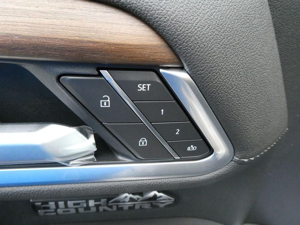 New 2026 Chevrolet Silverado 1500 High Country AWD/4WD image 25