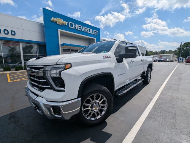 Used 2026 Chevrolet Silverado 3500 LTZ w/ LTZ Premium Package AWD/4WD image 33