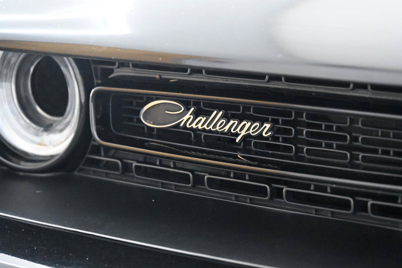 Used 2023 Dodge Challenger R/T Scat Pack RWD image 9