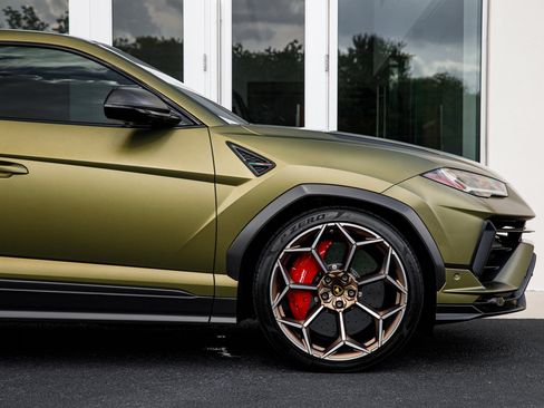 Used 2024 Lamborghini Urus Performante AWD/4WD image 37