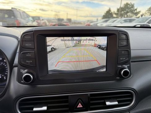 Used 2018 Hyundai Kona SE image 17