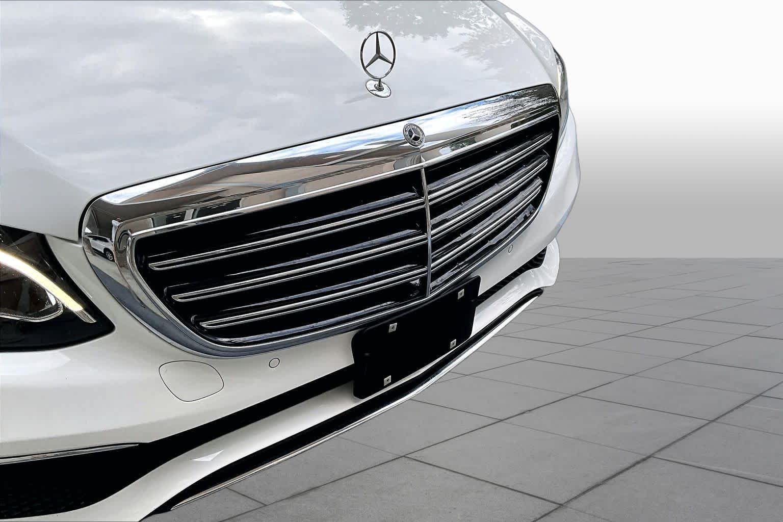 Used 2019 Mercedes-Benz E 300 4MATIC image 29