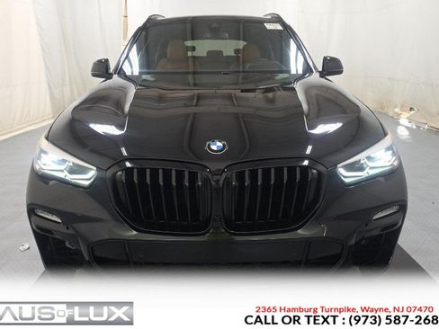 Used 2021 BMW X5 xDrive40i w/ M Sport Package AWD/4WD image 3