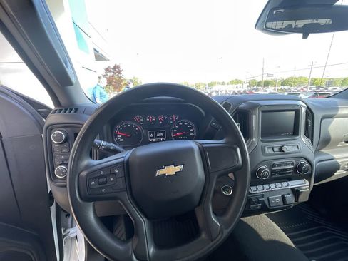 Used 2023 Chevrolet Silverado 1500 Custom AWD/4WD image 11