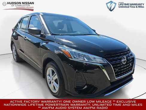 Used 2025 Nissan Kicks Play S FWD image 1