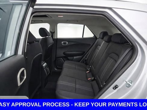 Used 2025 Hyundai Venue SEL FWD image 15