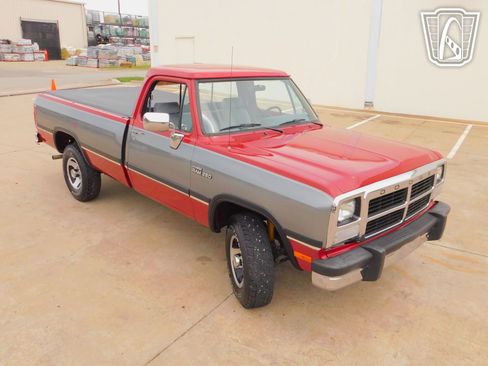 Used 1991 Dodge D/W Truck 250 image 33